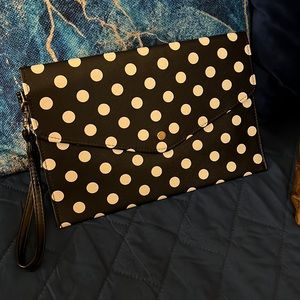 **DONATED** 😍EUC PolkaDot Wristlet